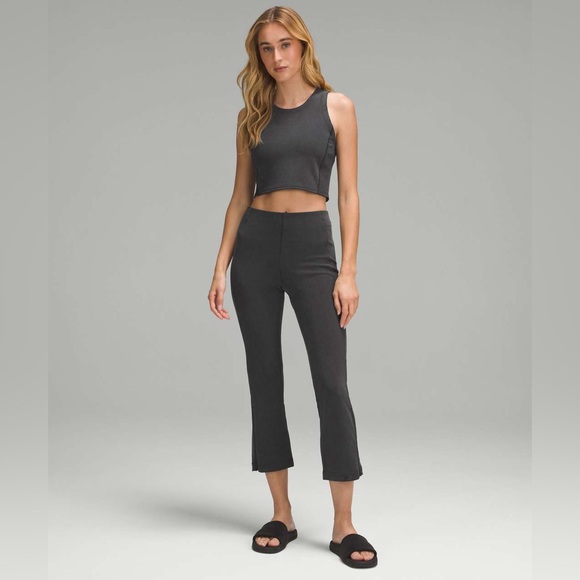 Lululemon Athletica Tops - 🆕🖤 Lululemon Ribbed Softstreme Cropped Tank - Black